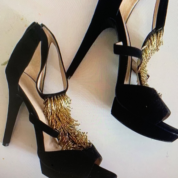 Shoes - New Gold/Black Heel platform sandals